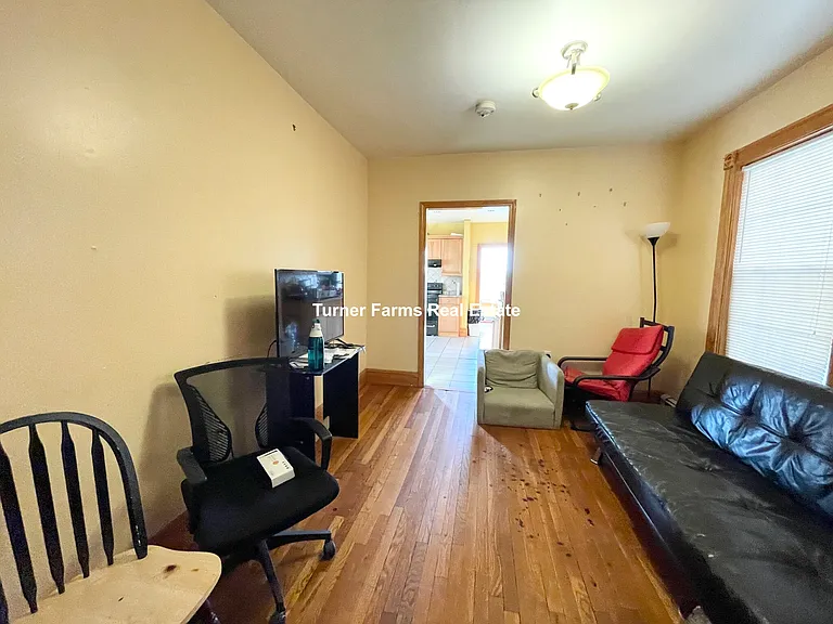 21 Alpine St #2 — Photo 4