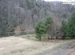 2 River Rock Rd, Warrensville, NC 28693