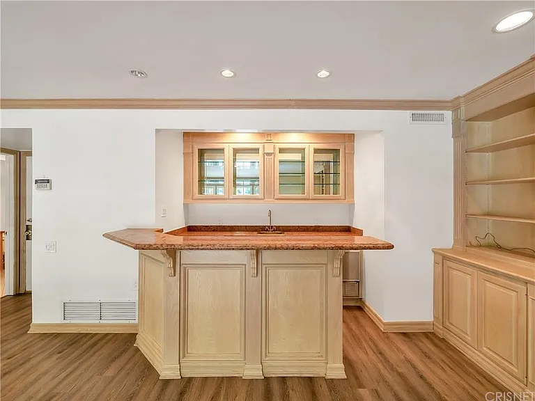 16545 Park Lane Cir — Photo 24