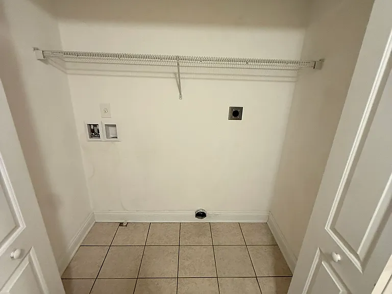 6748 Village Green Dr — Photo 18