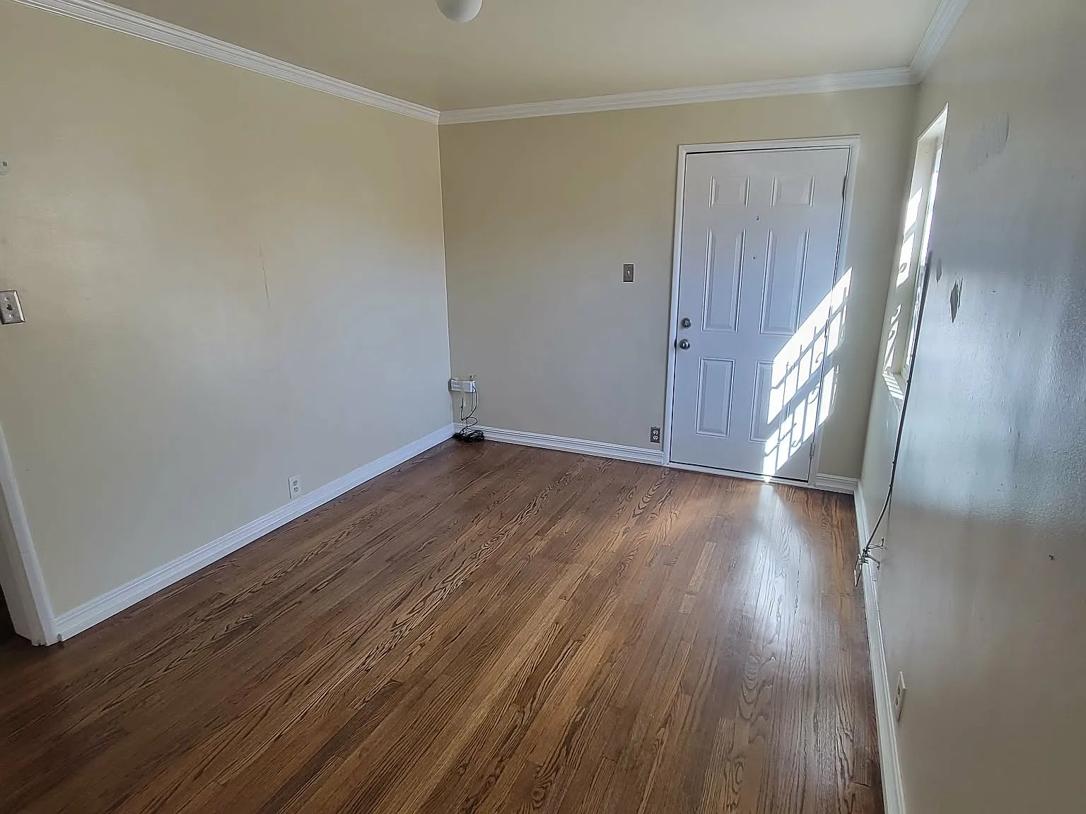 1623 W 84th Pl — Photo 3