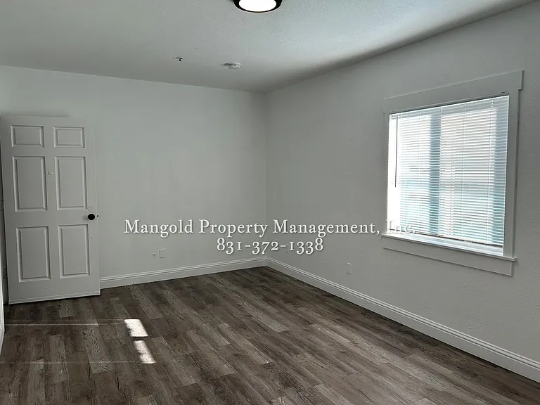 15665 Jennifer Ct — Photo 13