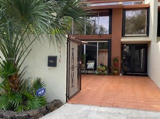 10438 SW 76th St, Miami, FL 33173