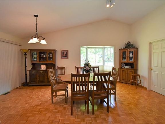 3rd image of 101 Clemson Ct