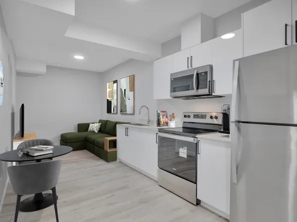 8143 Orchards Grn SW #B, Edmonton, AB T6X 2N6