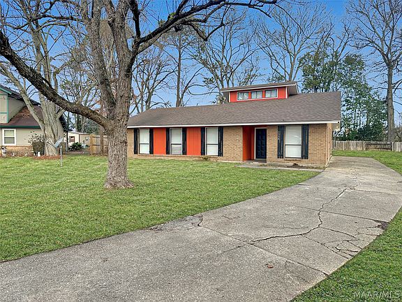 2nd image of 1330 Pampas Point