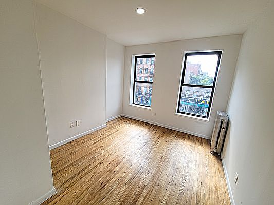 4th image of 2333 1st Ave APT 3D