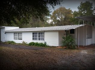 1640 Lake Harney Rd, Geneva, FL 32732