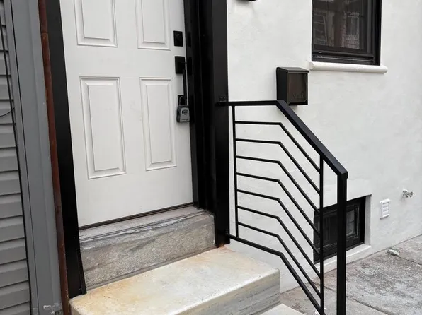 1138 S Clifton St, Philadelphia, PA 19147