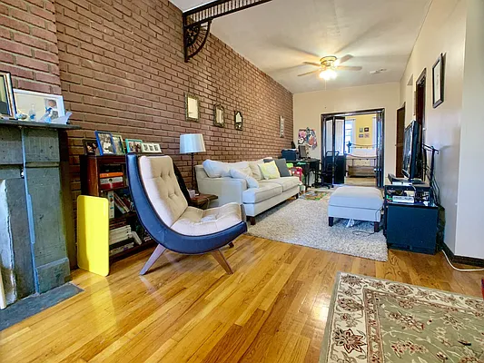 Rented by Highline Residential | media 4