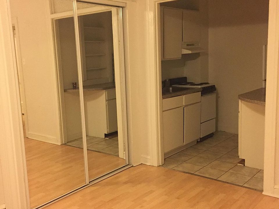 1st image of 2142 N Lincoln Park W #204