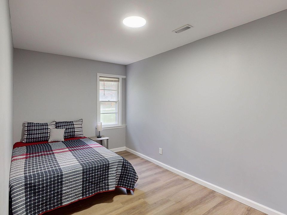 Bedroom 6-1
