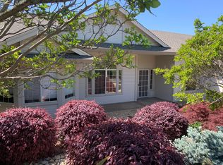 12690 Town View Dr, Auburn, CA