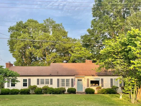 803 S Fayetteville St, Liberty, NC 27298