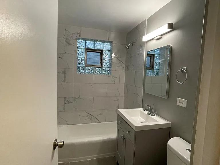 738 Beach Ave #1 — Photo 7