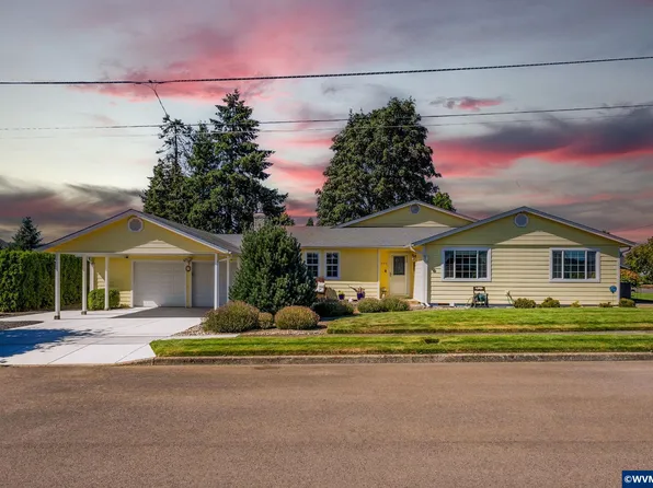 499 NE Cherry St, Sublimity, OR 97385