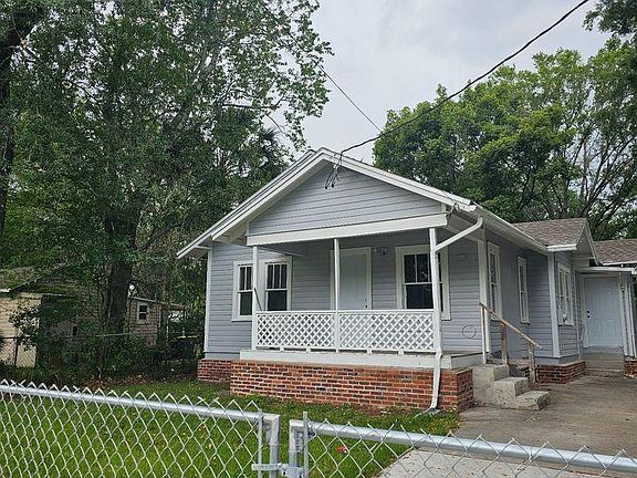 2nd image of 2953 W 5th St