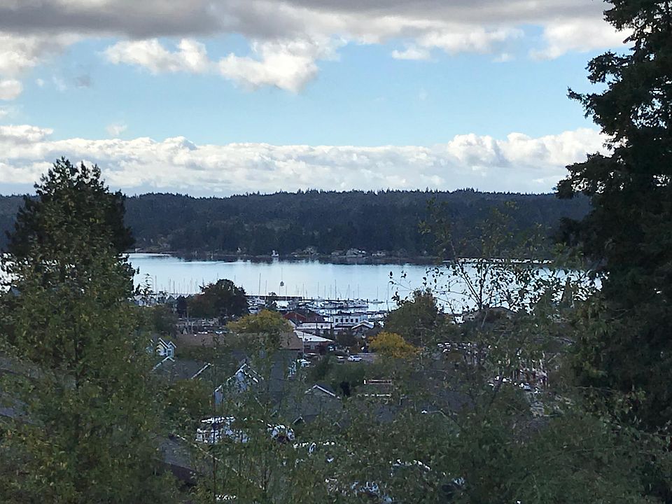 1st image of 19735 NE Arbutus Ct