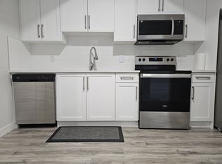 9420 Colak Ln SW #BASEMENT, Edmonton, AB T6W5B7