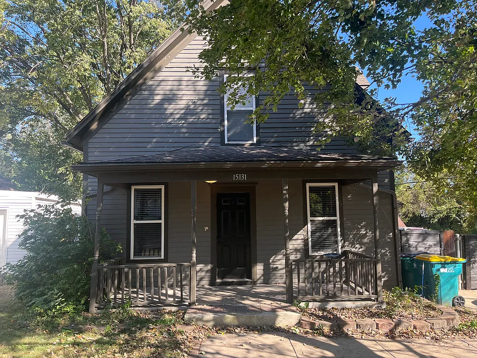 15131 Broadmoor St