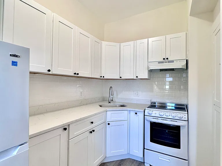 504 Beacon St #31U — Photo 6