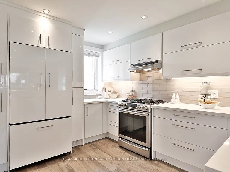 365 Harvie Ave — Photo 11