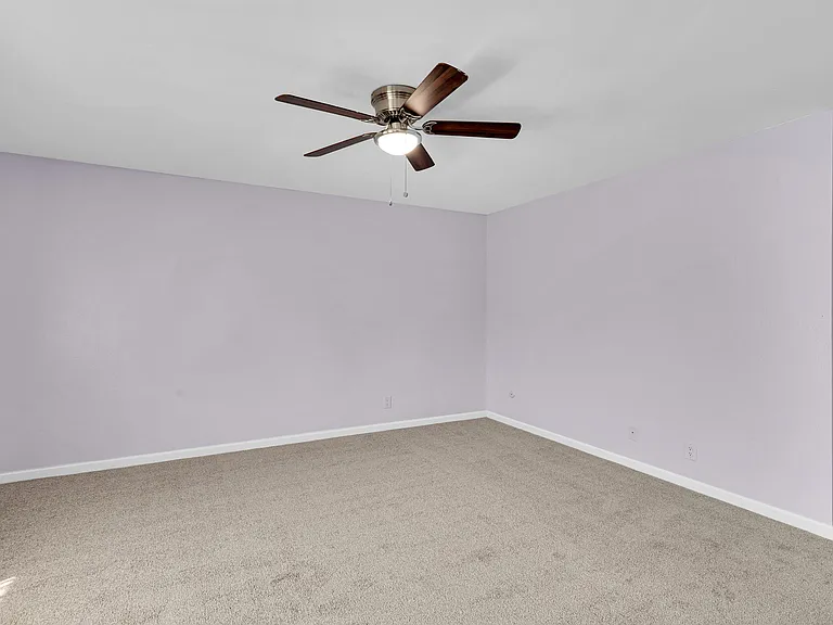 853 Hale Ct — Photo 15