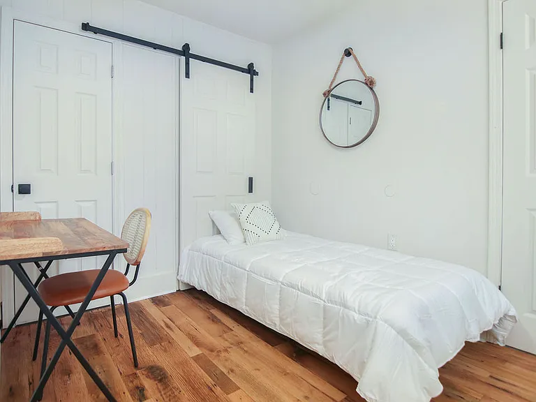 4208 S Rhett Ave #E — Photo 22