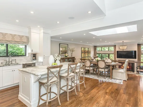 62 Pheasant Run, Roslyn, NY 11576