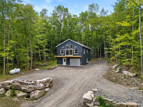 113 Bunker Lane, Hartland, ME 04943