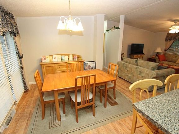4th image of 5911 Erickson Dr