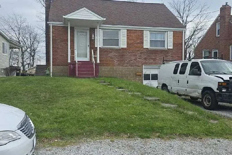 616 Overhill Dr photo 1