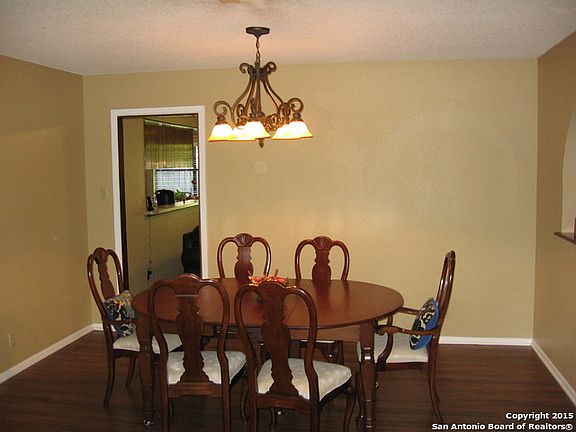4th image of 10530 Milldale St