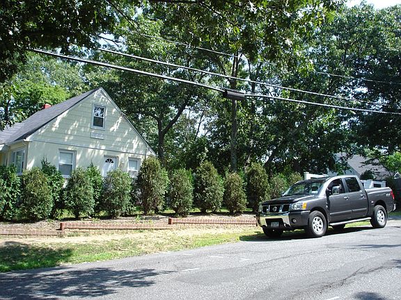 3rd image of 95 Gray Ave