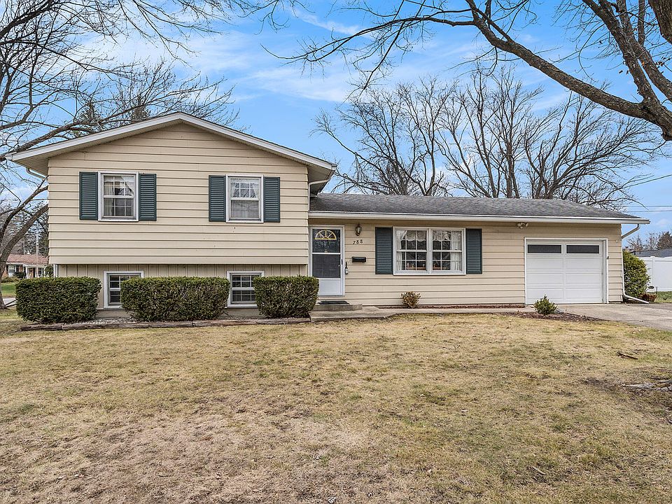 1st image of 788 Cambridge Dr