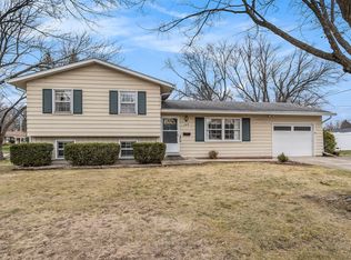 788 Cambridge Dr, Battle Creek, MI 49015