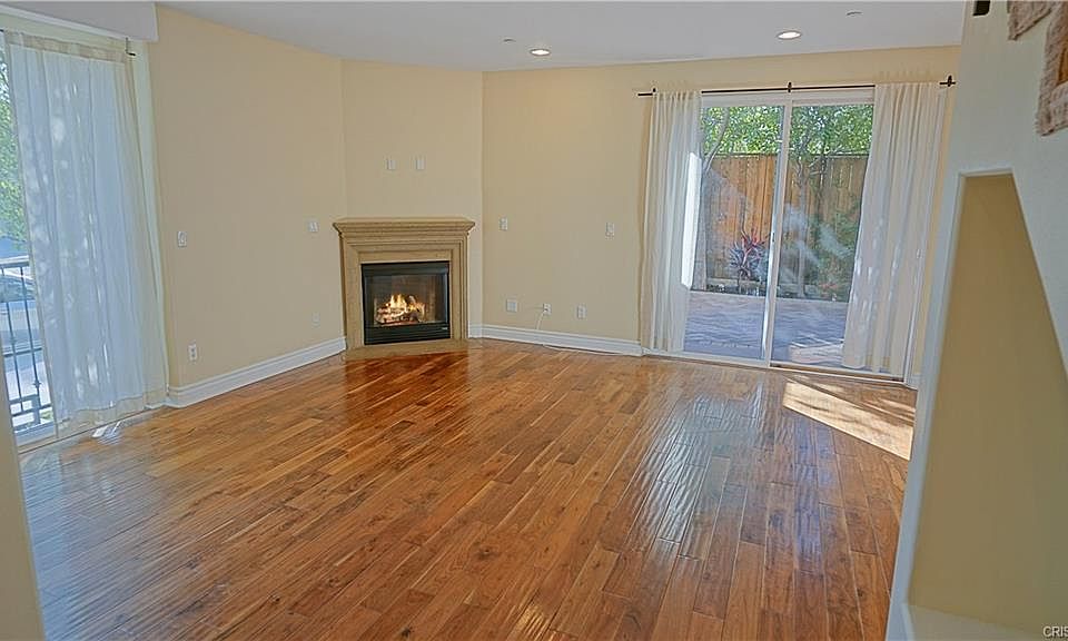 1st image of 5753 White Oak Ave