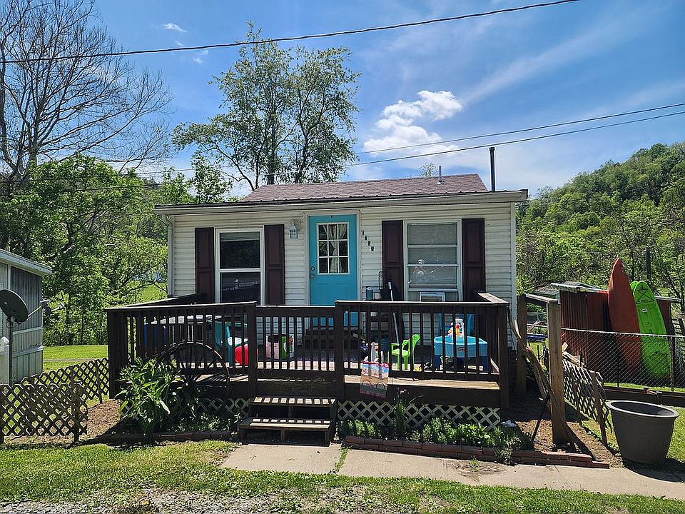 Front with small garden
