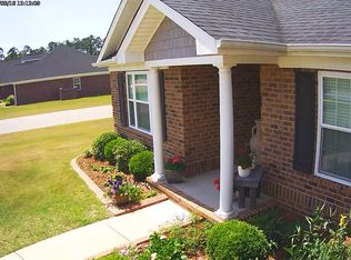 381 Farmtrac Dr, Galivants Ferry, SC 29544