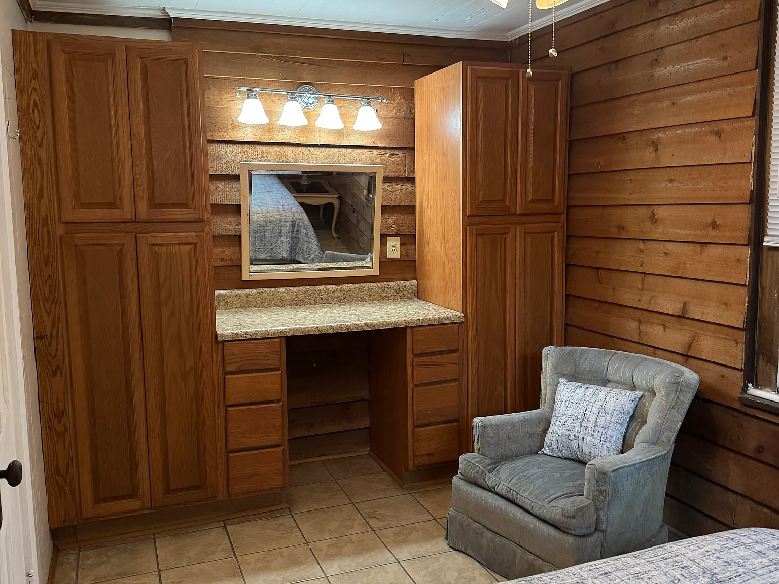 1 bed, 300 sqft, $700 — Photo 2