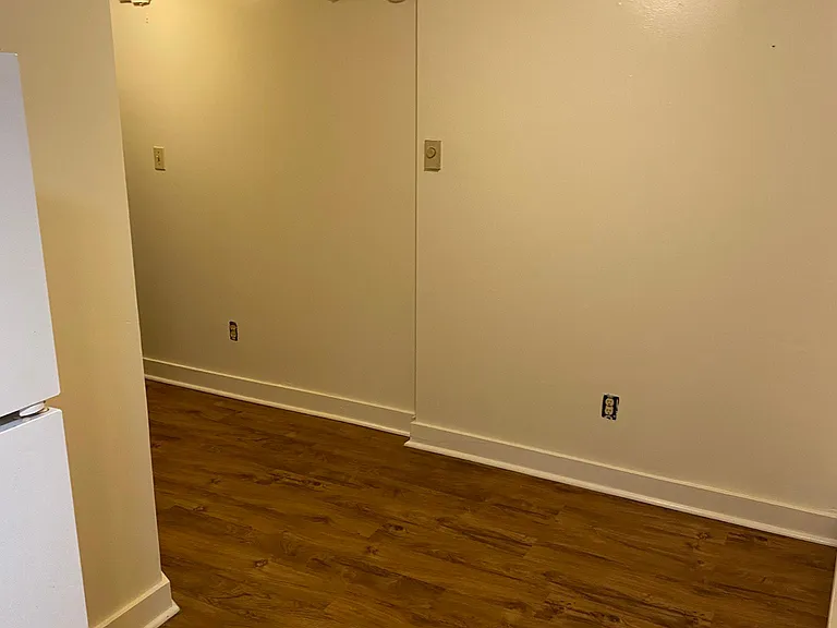 43 Elm St #BASEMENT — Photo 17