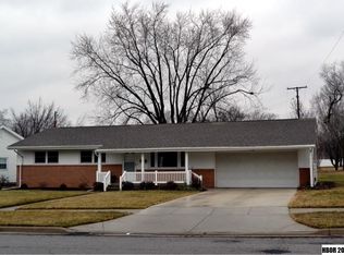 2412 Hollybrook Dr, Findlay, OH 45840