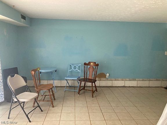4th image of 9510 Cove Dr Unit C3