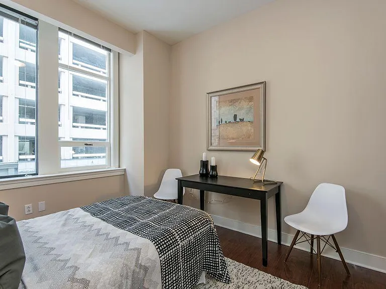 1501 Locust — Photo 37