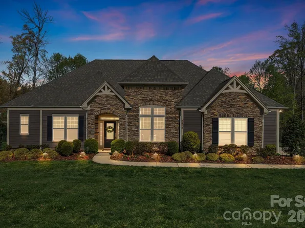 6416 Loyola Ct, Mint Hill, NC 28227