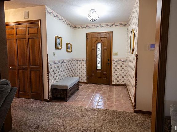 2nd image of 1513 Ridgewood Ln