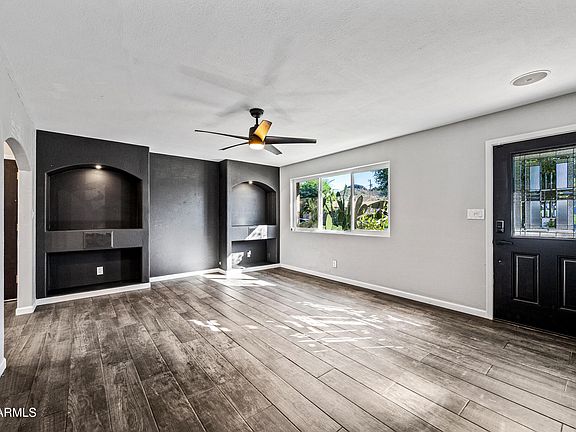 4th image of 2210 E Vista Drive