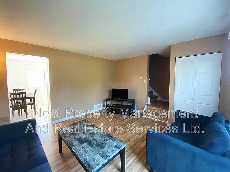 2 bed, 1.0 bath, $1,895 — Photo 2