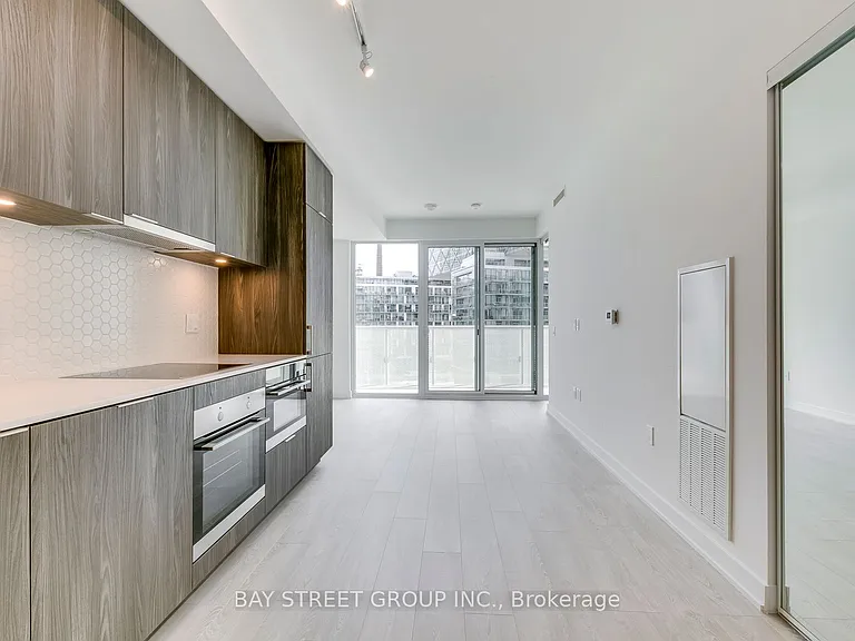 15 Queens Quay E #624 — Photo 10