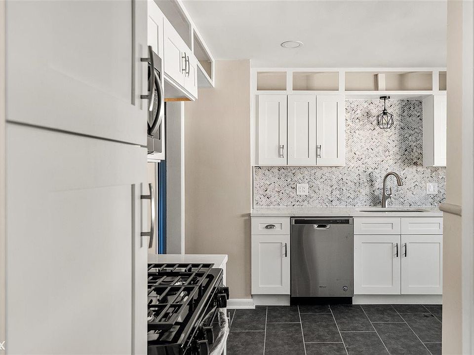 1st image of 24671 Brittany Ave